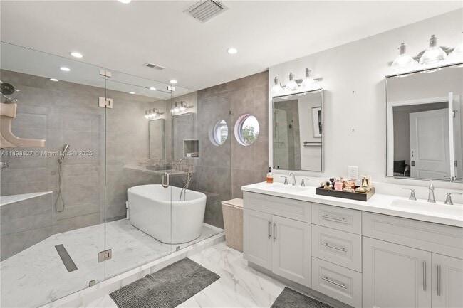 Building Photo - 16113 Opal Creek Dr