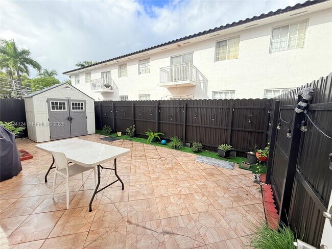 Building Photo - 7551 NW 174th Terrace