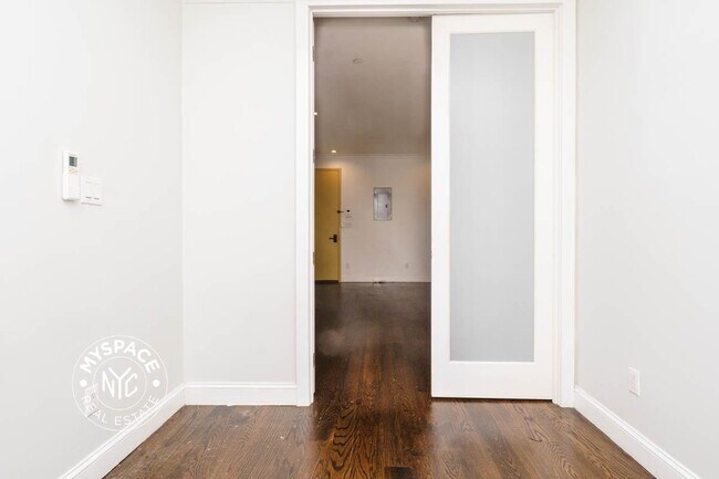 Building Photo - 60-80-80 Myrtle Ave