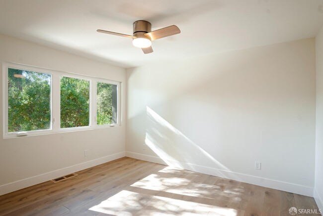Building Photo - 81 Estates Dr