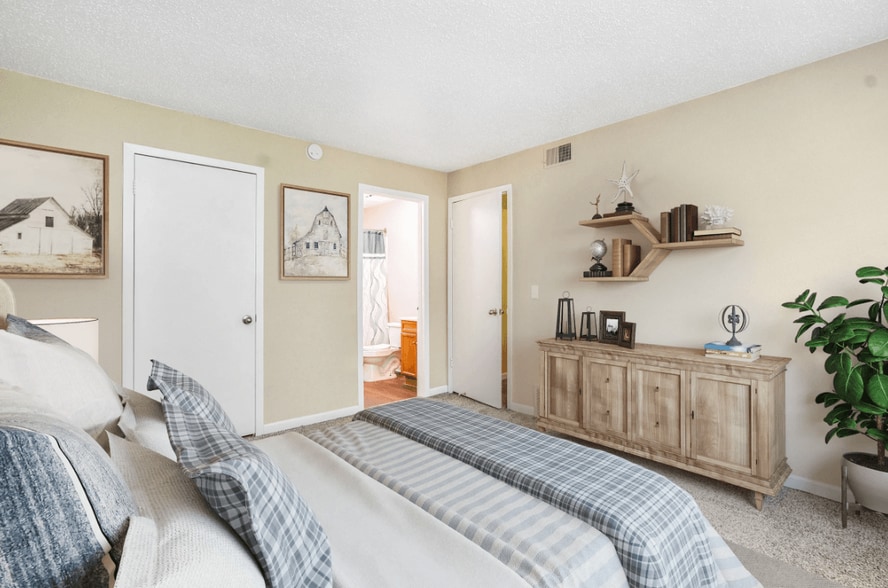 Building Photo - Cottonwood Creek