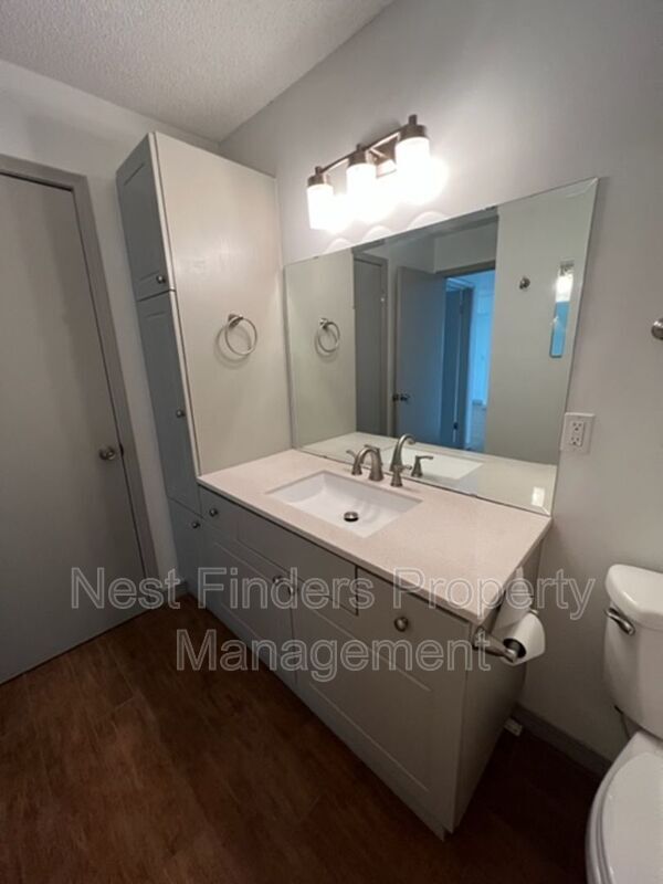 Building Photo - 10200 Belle Rive Blvd