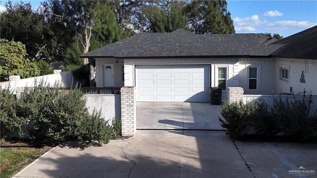 Building Photo - 30 Lilac Ave