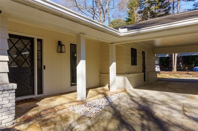 Building Photo - 7330 Hunters Branch Dr NE