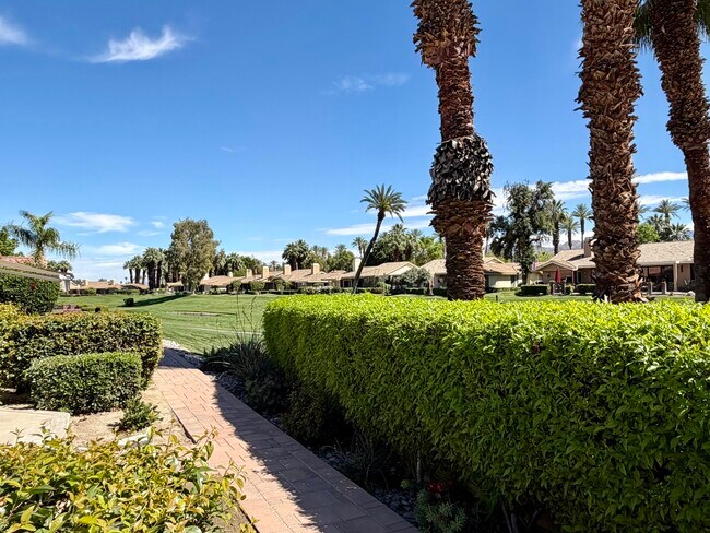 Building Photo - 257 Calle Del Verano