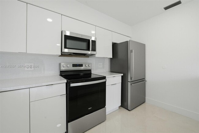 Building Photo - 11000 NW 21st Ct