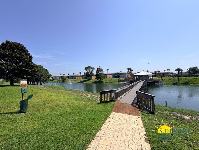 Building Photo - 4000 Gulf Terrace Dr