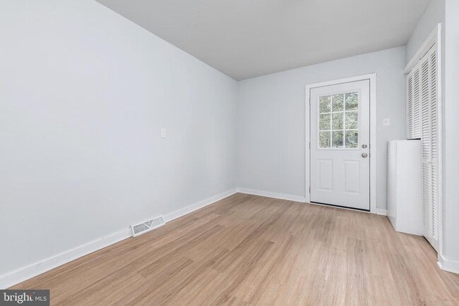 Building Photo - 115 Greenvale Ct
