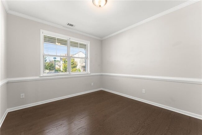 Building Photo - 156 Round Pond Dr