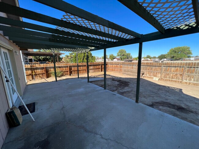 Building Photo - 1041 Deena Way