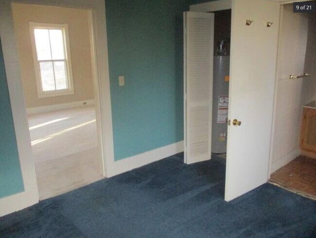 Building Photo - 306 E Cypress St