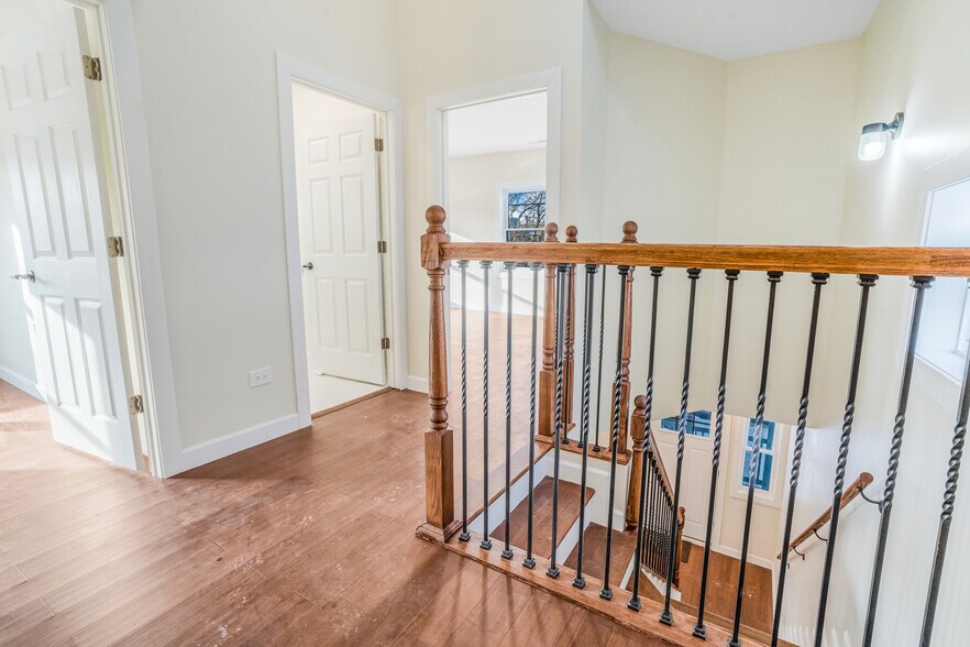 Building Photo - 4019 N Tripp Ave