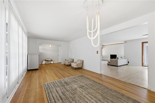 Building Photo - 3457 Springside Dr