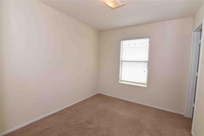 Building Photo - 21319 Finbury Oaks Ln