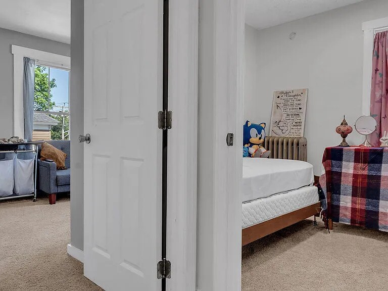 Building Photo - 280 Main St