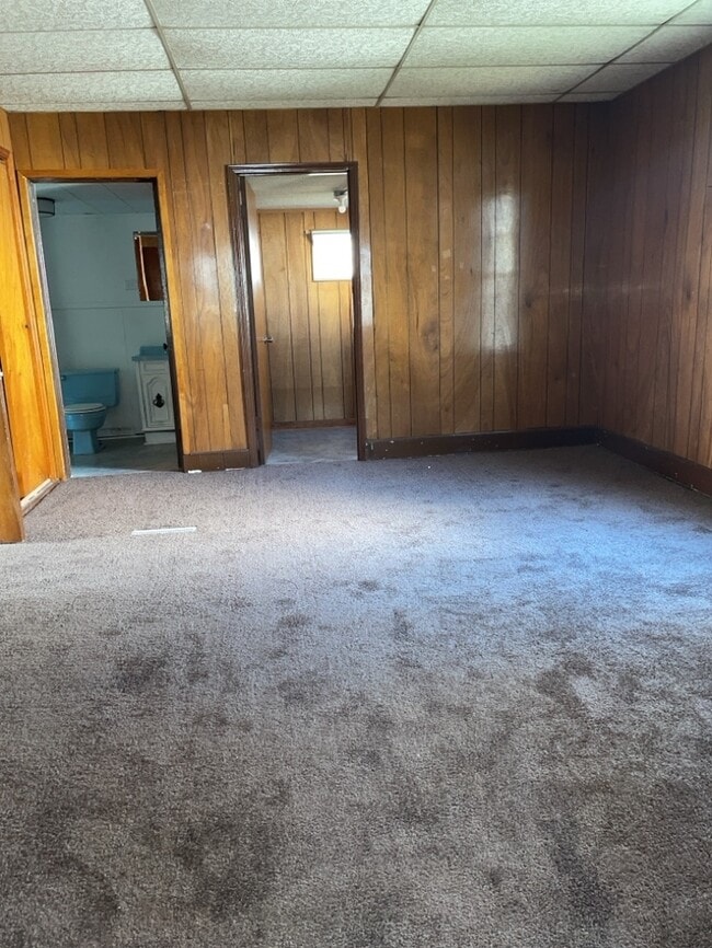 Building Photo - 2 Bedroom 1 Bathroom