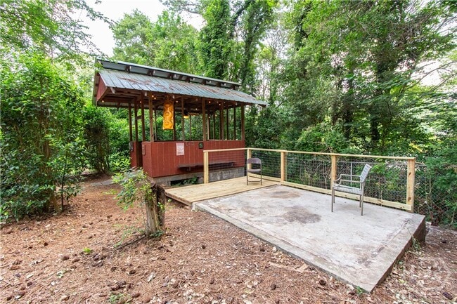 Building Photo - 1037 College Station Rd