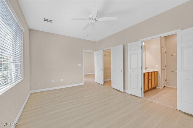Building Photo - 2407 Jada Dr