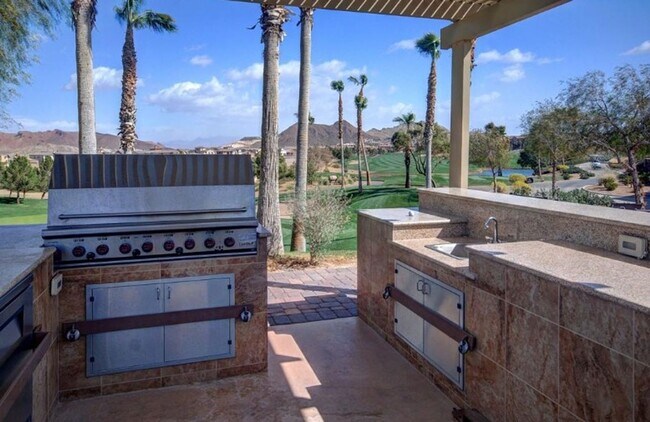 Building Photo - BEAUTIFUL 4 BEDROOM HOME IN GUARD GATED COMMUNITY!