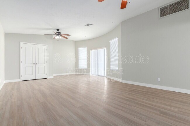 Building Photo - 1332 N 71st St