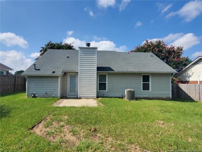 Building Photo - 1734 Winnabow Dr