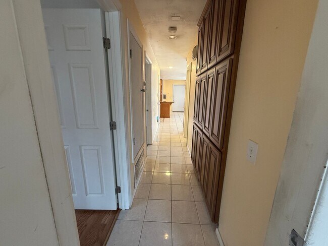 Building Photo - Beautiful Spring Valley home