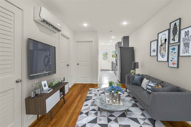 Building Photo - 6620 Lawndale St