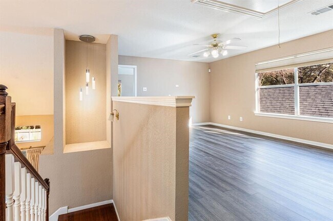 Building Photo - 182 N Wimberly Way