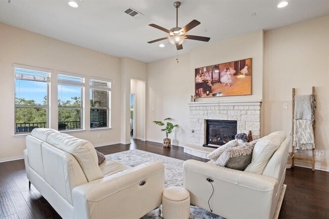 Building Photo - 7716 Pace Ravine Dr