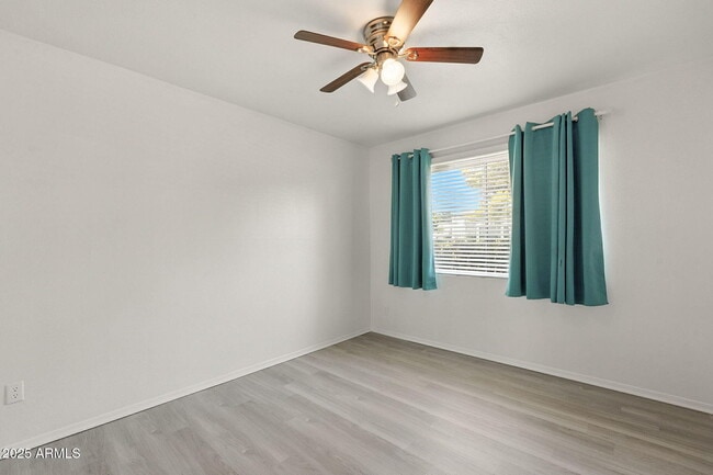 Building Photo - 6839 E Montecito Ave
