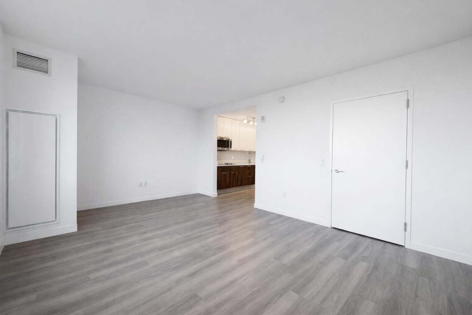 Building Photo - 1524 Sheepshead Bay Rd