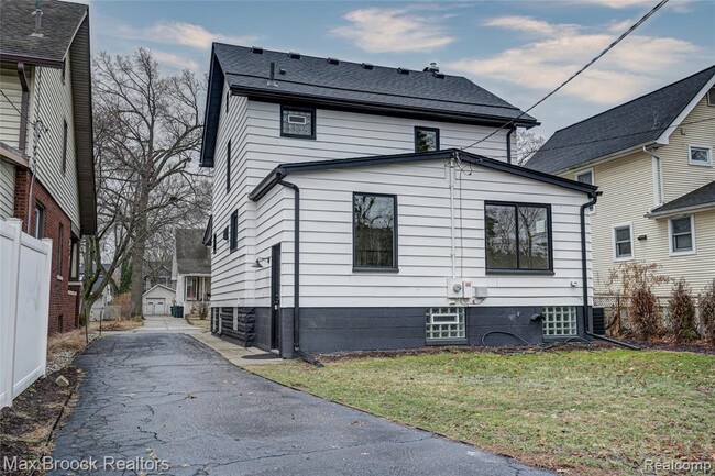 Building Photo - 409 Baldwin Ave