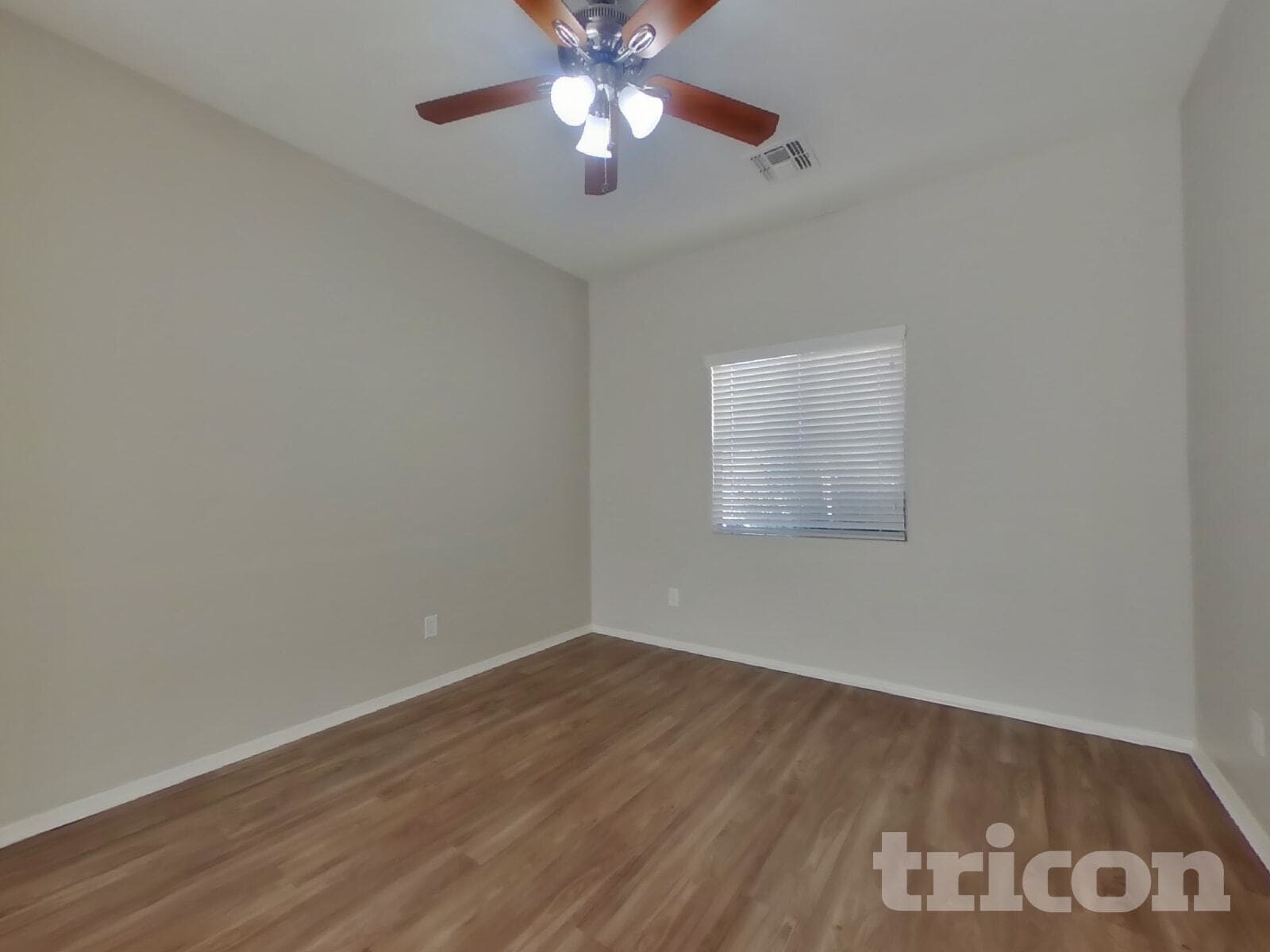 Building Photo - 10268 W Sands Dr