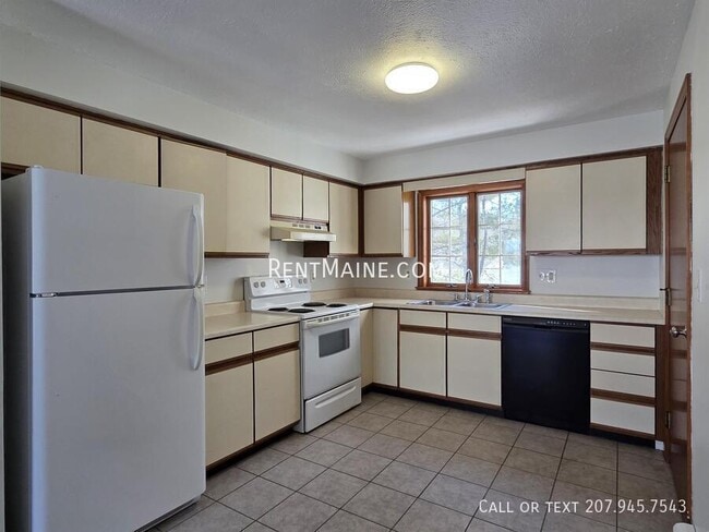 Building Photo - 7 Hartley St