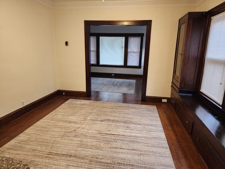 Dining Room (Rug Included) - 1380 Webb Rd