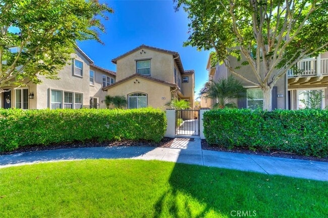 Building Photo - 20 Snapdragon St