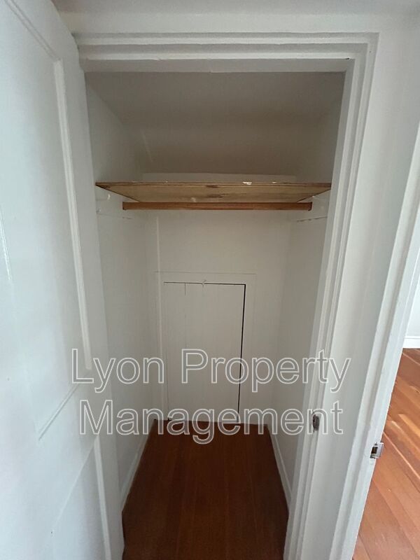 Building Photo - 44 7th St