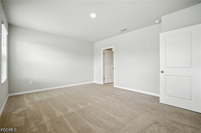 Building Photo - 2465 NW 9th St