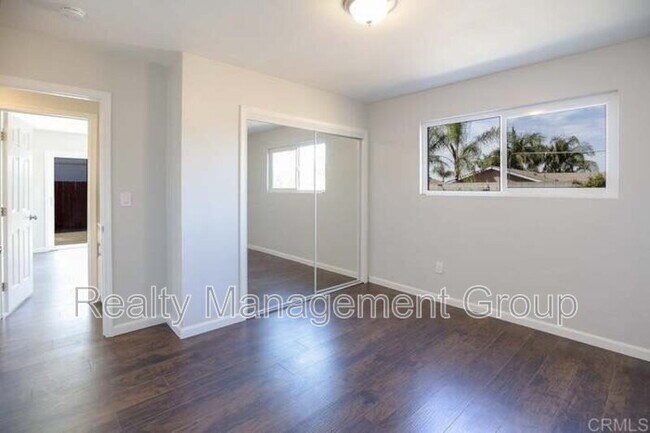 Building Photo - 888 Narwhal St