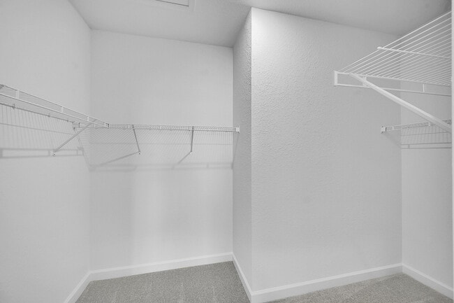 Building Photo - 520 Rivergrass St