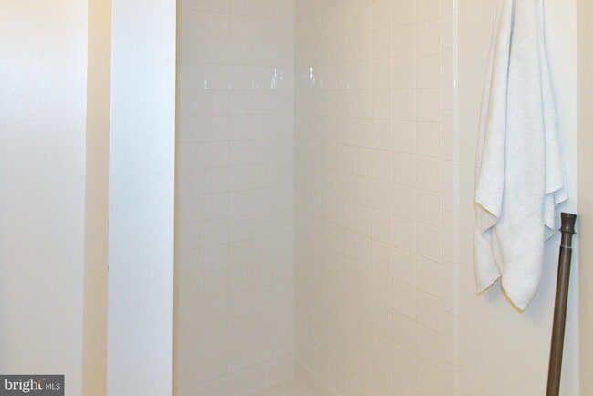 Building Photo - 7505 Calderon Ct