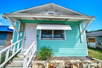 Building Photo - 1430 Beck Ave