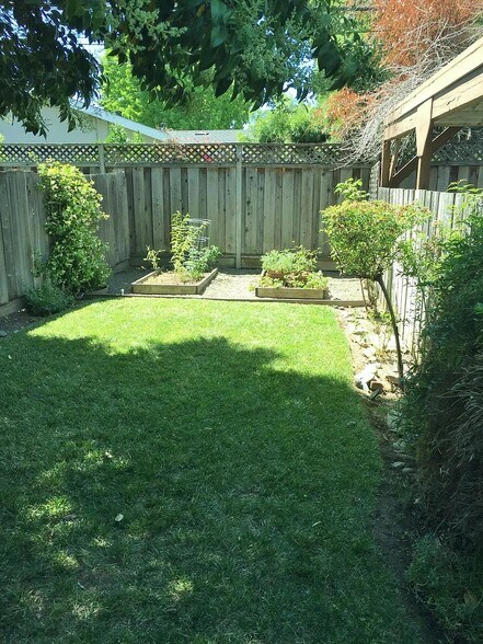 Building Photo - 3002 Walgrove Way