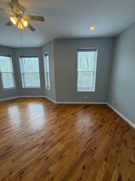 Building Photo - 2300 S Ridgeway Ave