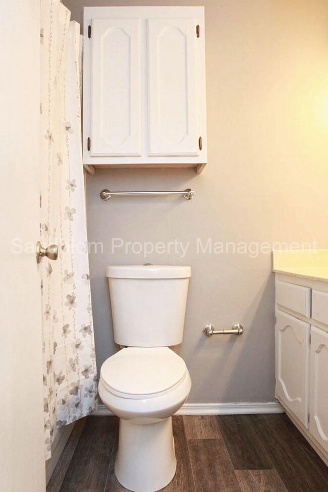 Building Photo - FOR LEASE | Owasso | Available Now!