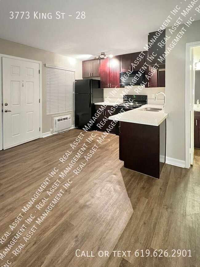 Building Photo - 3773 King St