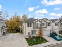 Building Photo - 645 S Plum Creek Ln E