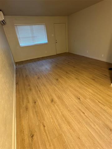 Building Photo - 340 Custer Rd