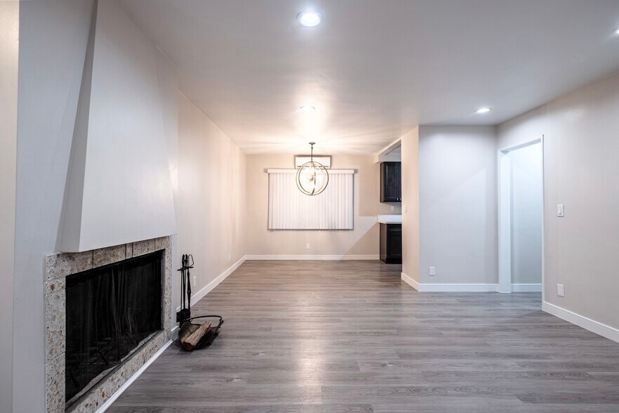 Building Photo - 1830 Federal Ave