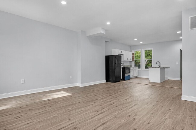 Building Photo - 510 Edgewood St